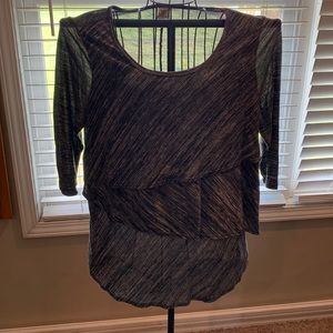 Black white and gray super cute top.